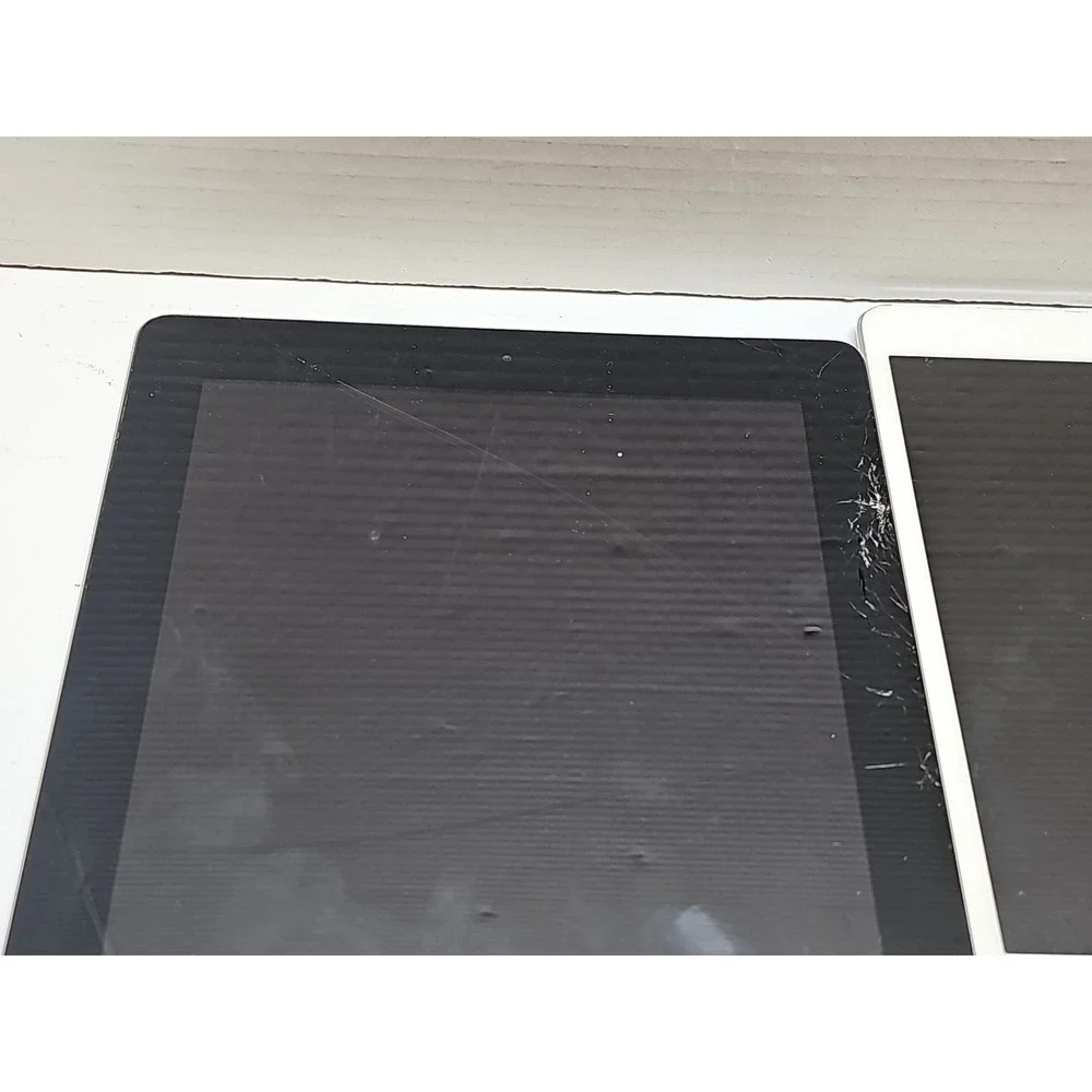 Lot Of 3 Broken Iphone/IPad‎ For Parts